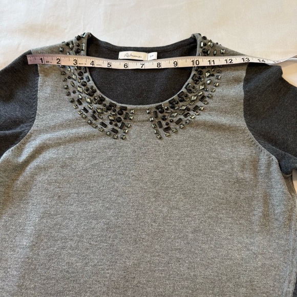 Reitmans Shirt Gray Black Embellished Fitted Knit Short Sleeve Top Women's Sz S - Picture 8 of 10